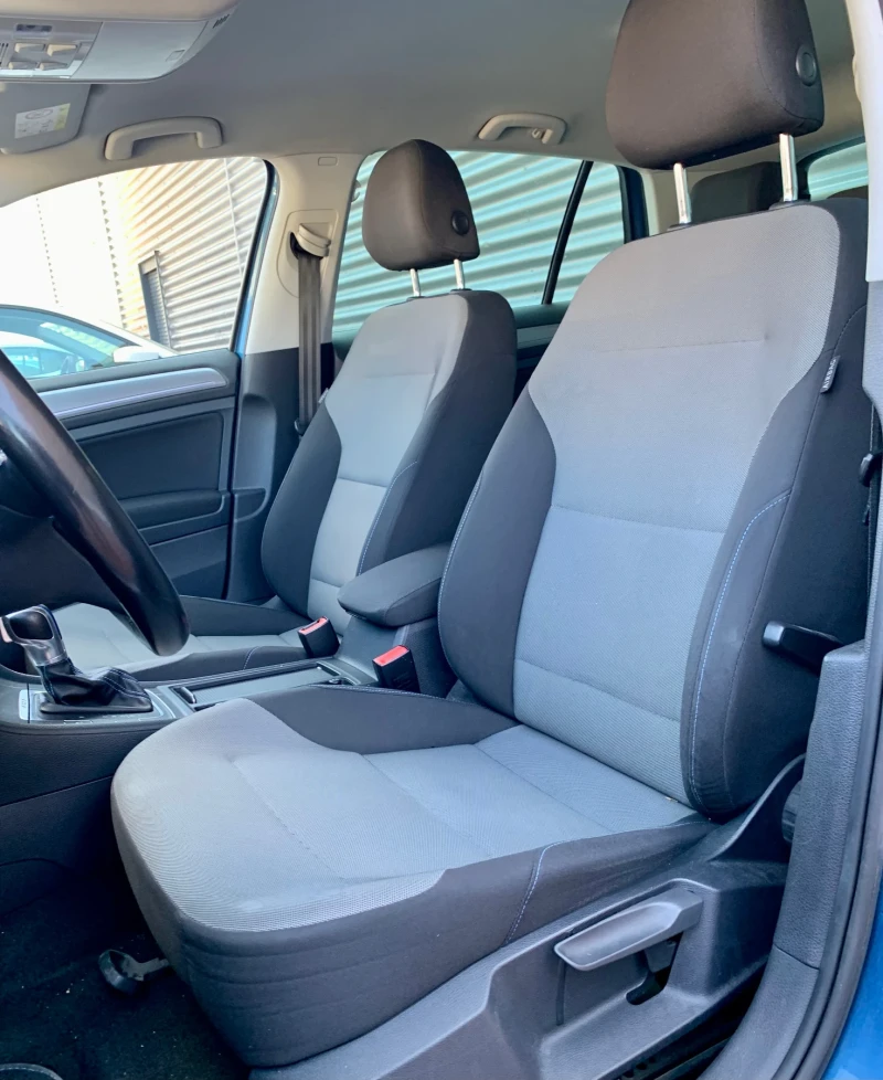 VW Golf Electric , снимка 11 - Автомобили и джипове - 52943019