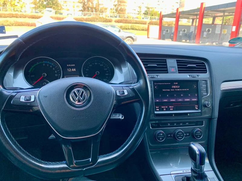 VW Golf Electric , снимка 10 - Автомобили и джипове - 52943019