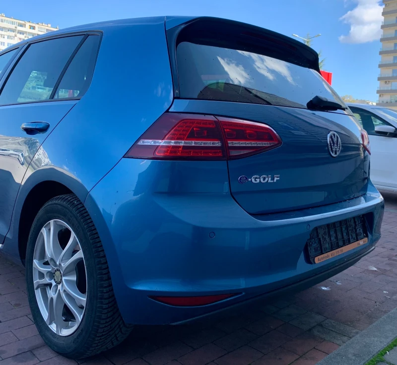 VW Golf Electric , снимка 7 - Автомобили и джипове - 52943019