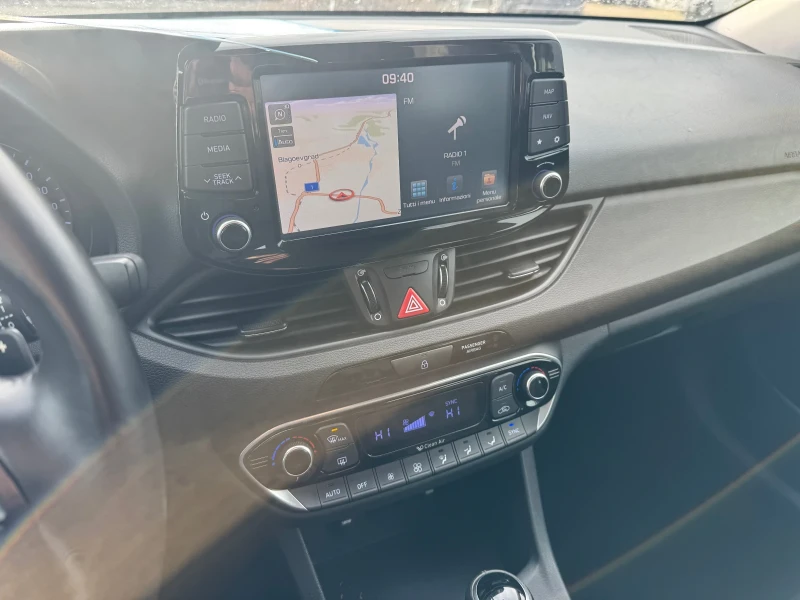 Hyundai I30 1.6 crdi evro6 avtomatik, снимка 12 - Автомобили и джипове - 53466224