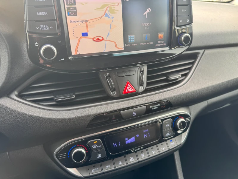 Hyundai I30 1.6 crdi evro6 avtomatik, снимка 11 - Автомобили и джипове - 53466224