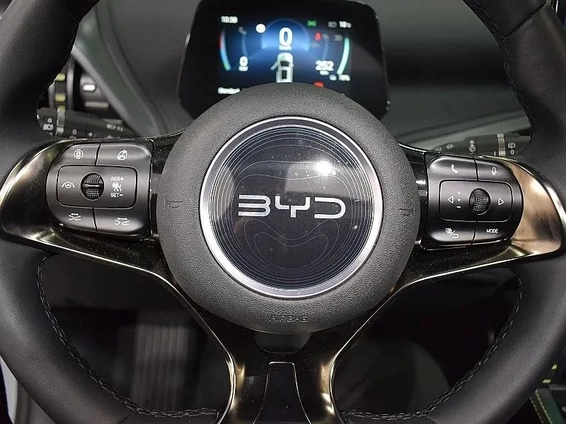 BYD Atto3, снимка 7 - Автомобили и джипове - 56718759