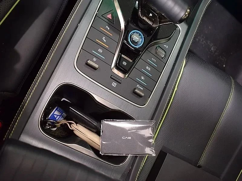 BYD Atto3, снимка 13 - Автомобили и джипове - 56718759