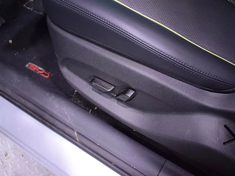 BYD Atto3, снимка 14 - Автомобили и джипове - 56718759