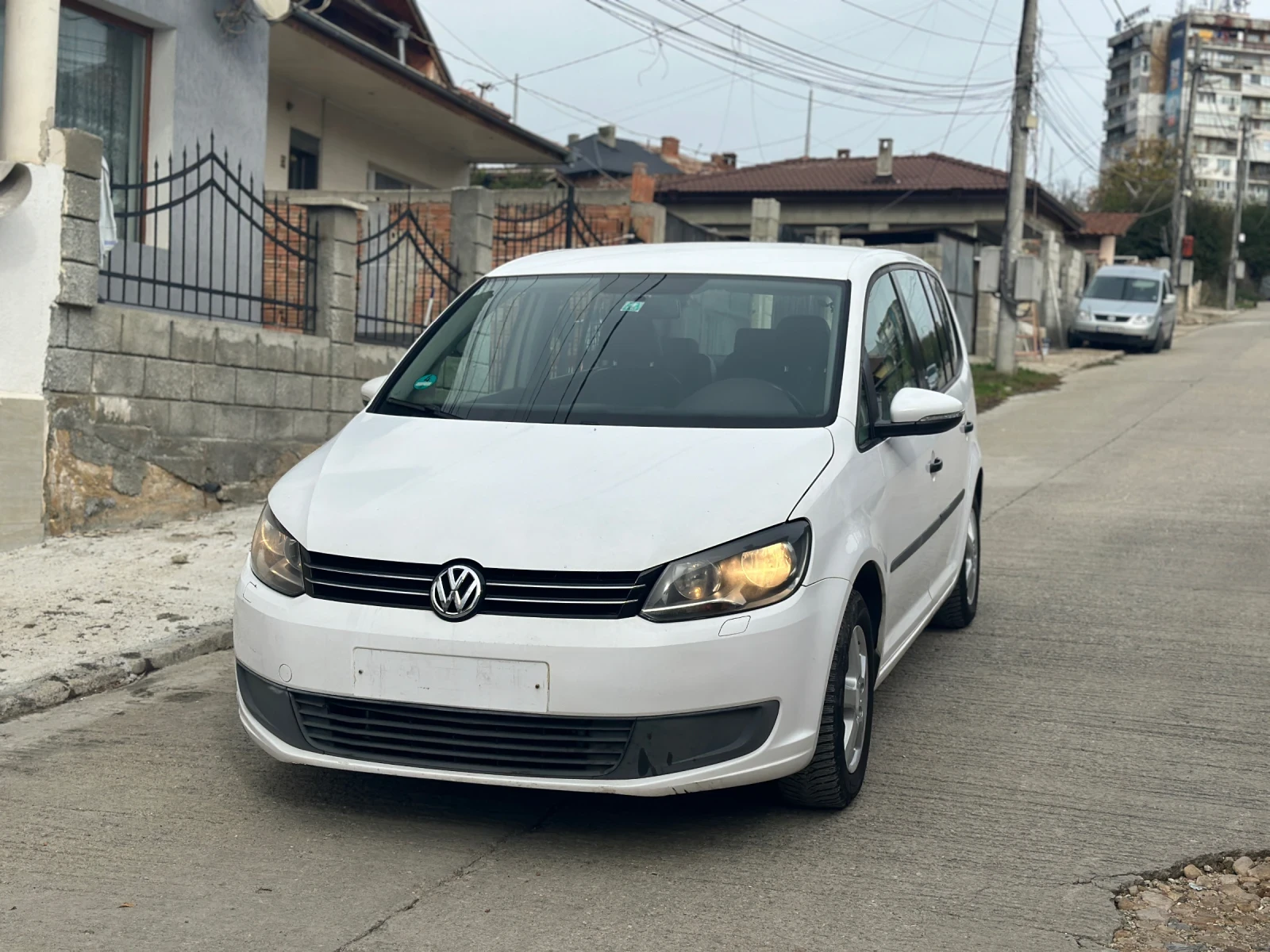 VW Touran 1.6 Автомат, Кожа, снимка 1