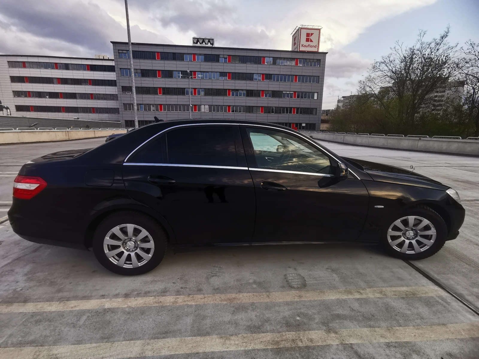 Mercedes-Benz E 250  - изображение 4