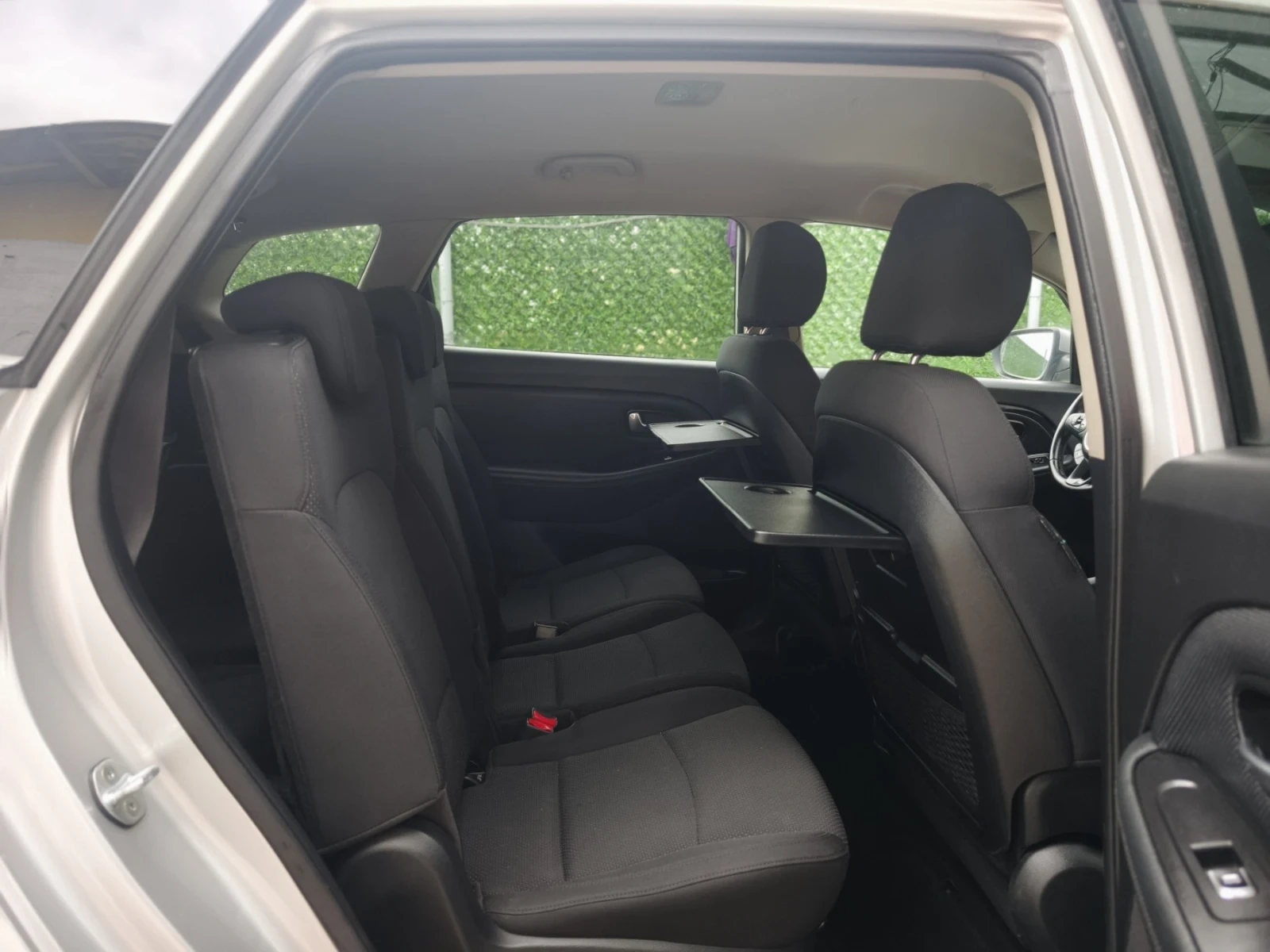 Kia Carens 1.7crdi-116к.с Евро-6 Лизинг 7места Нави Камера  | Mobile.bg — изображение 11