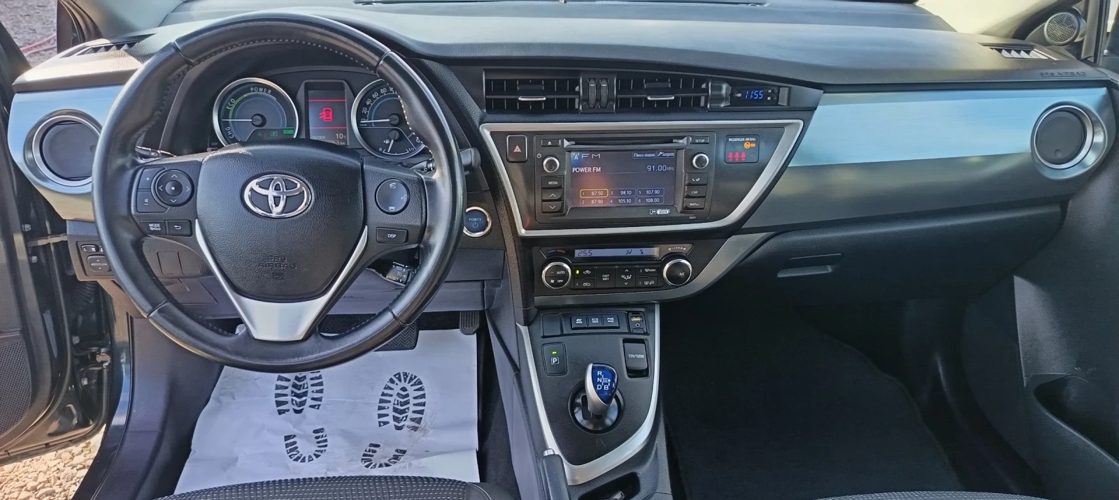 Toyota Auris 1.8 Hybrid * Италия  - изображение 10