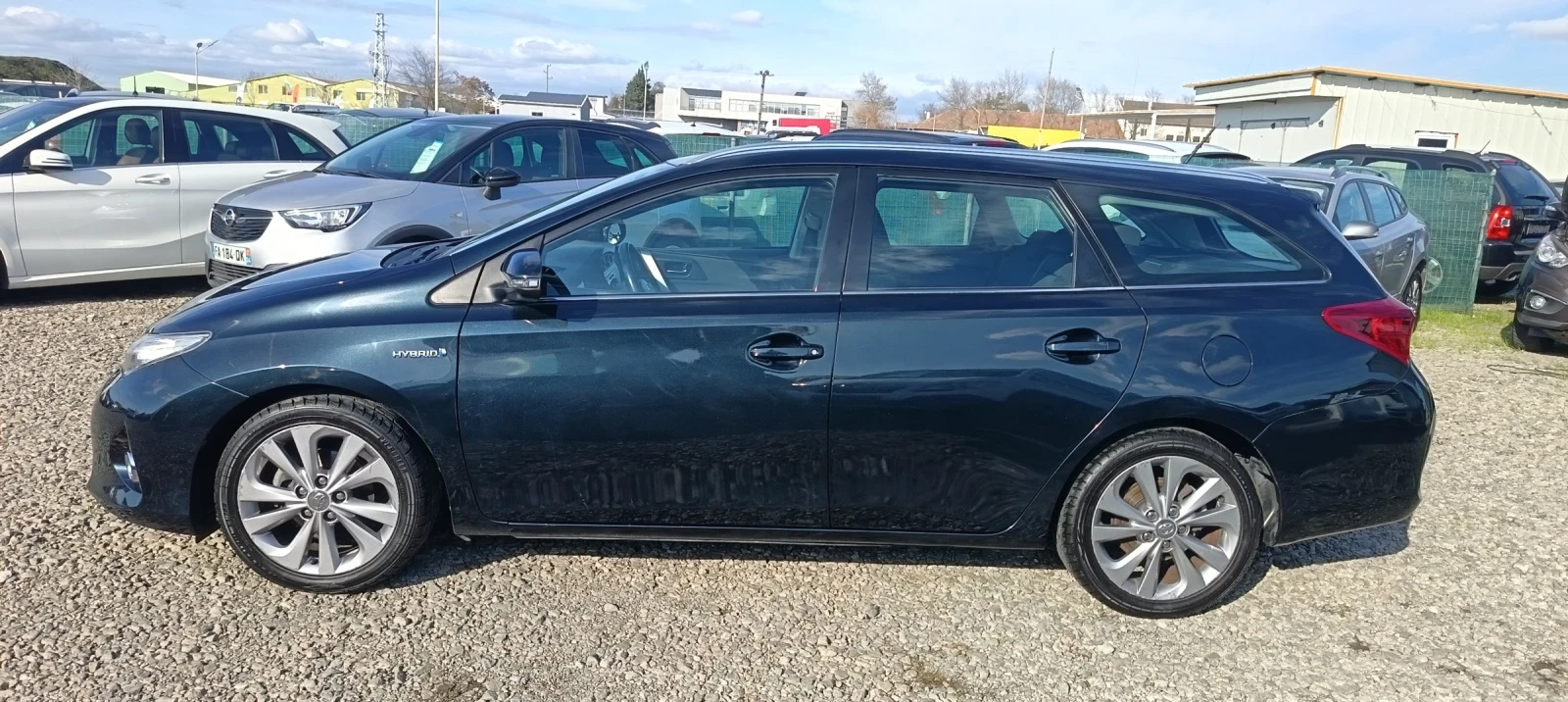 Toyota Auris 1.8 Hybrid * Италия  - изображение 6