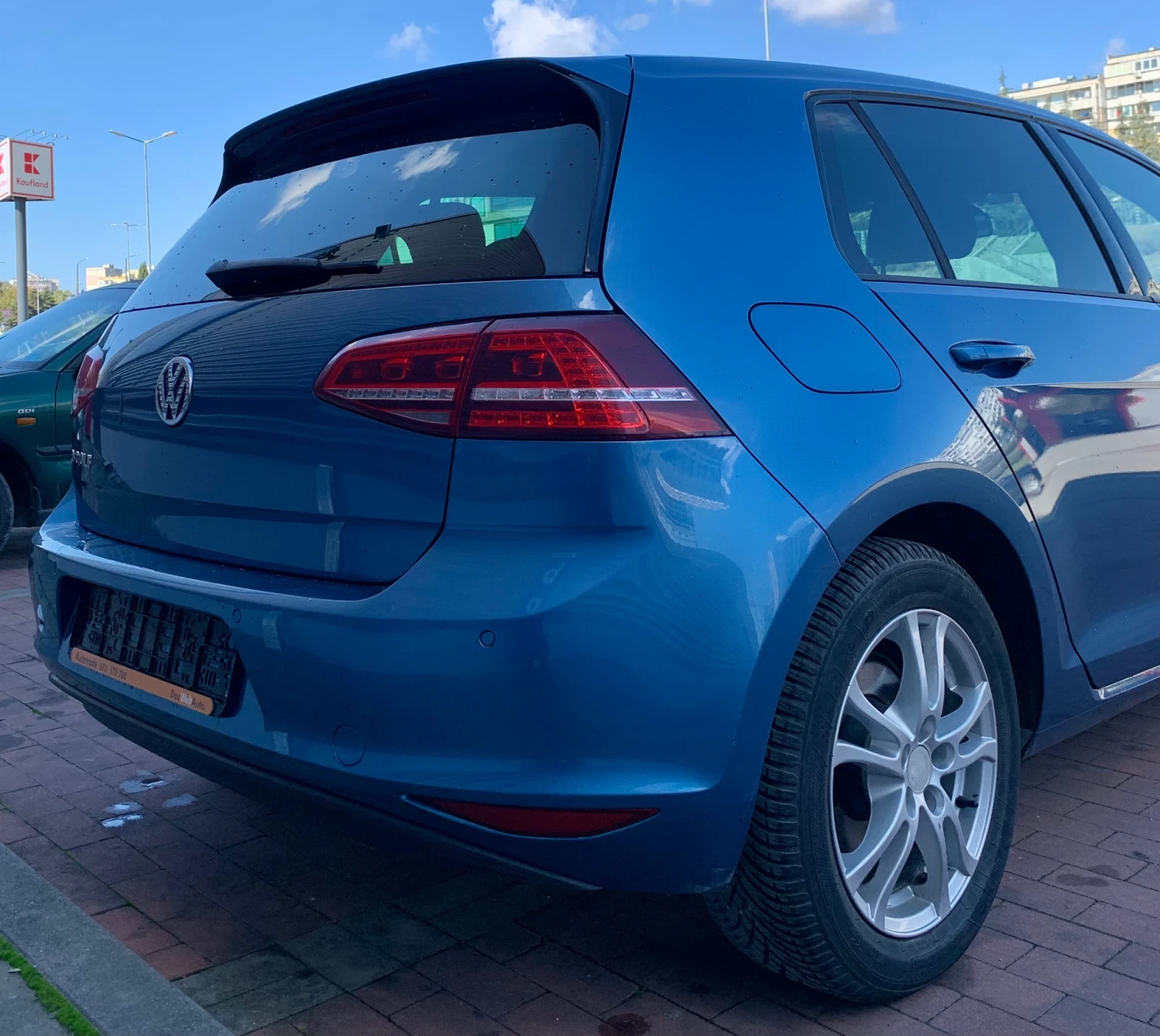 VW Golf Electric  - изображение 8