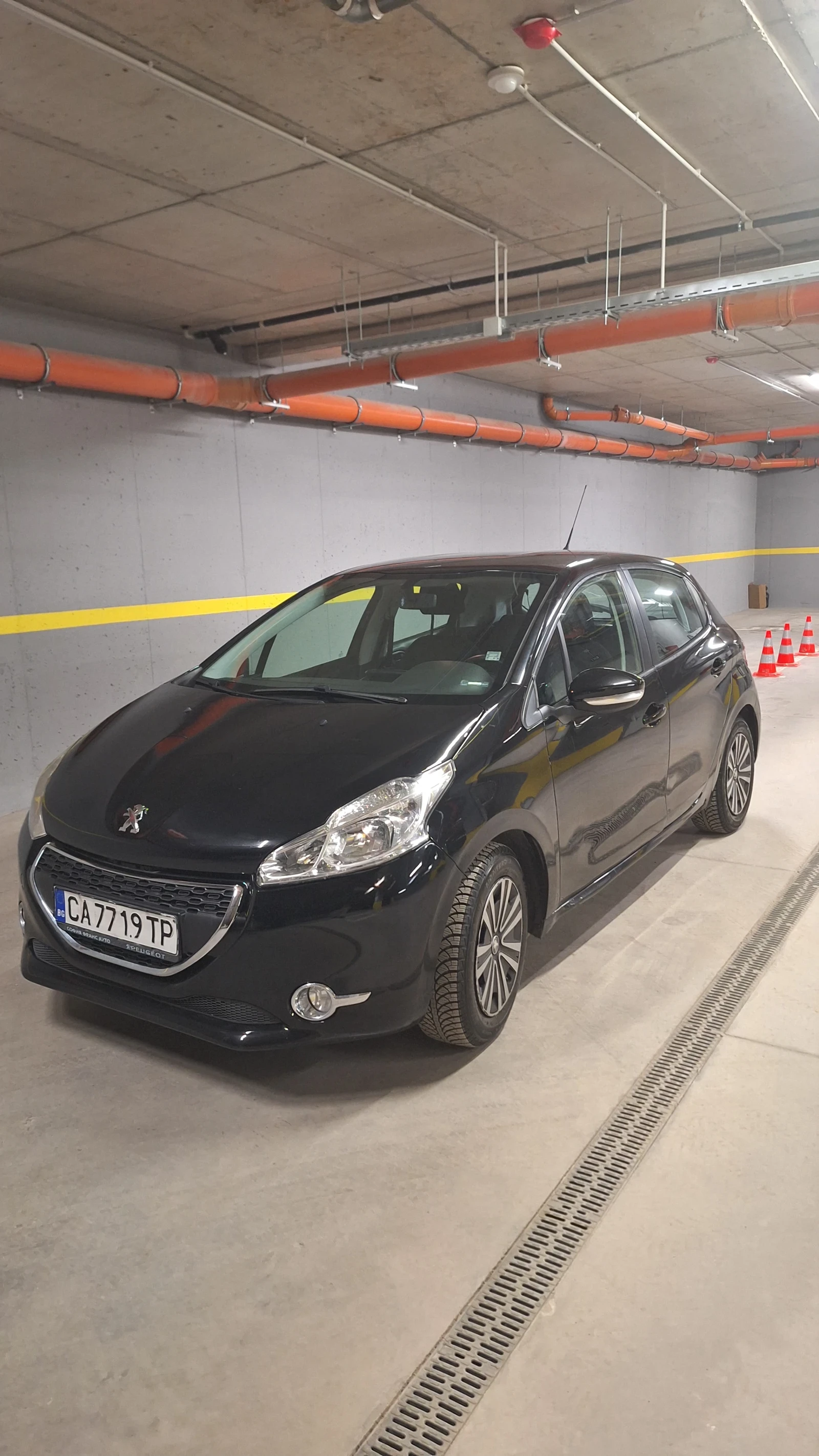 Peugeot 208 1.4 хди, снимка 5 - Автомобили и джипове - 53906624