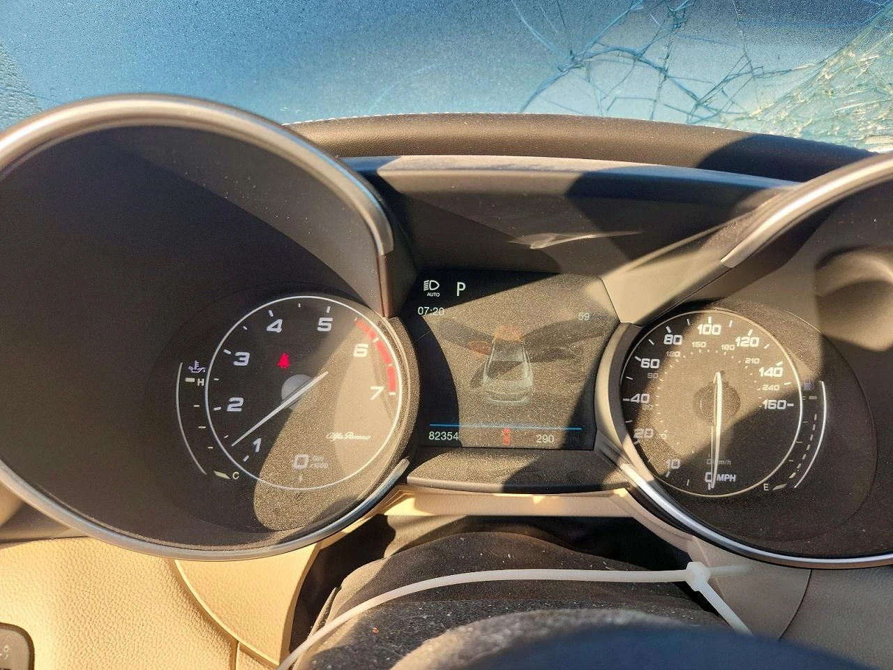 Alfa Romeo Giulia 2.0l Ti, снимка 9 - Автомобили и джипове - 54384857