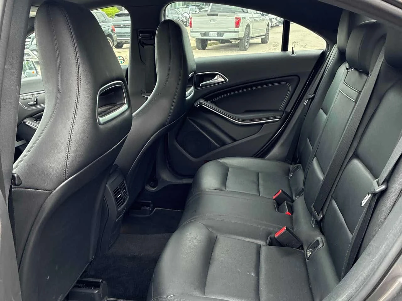 Mercedes-Benz CLA 250 АМГ ПАКЕТ/CARFAX/ПОДГРЕВ/ПАМЕТ/ПАНОРАМА/КЛИП, снимка 12 - Автомобили и джипове - 55205899