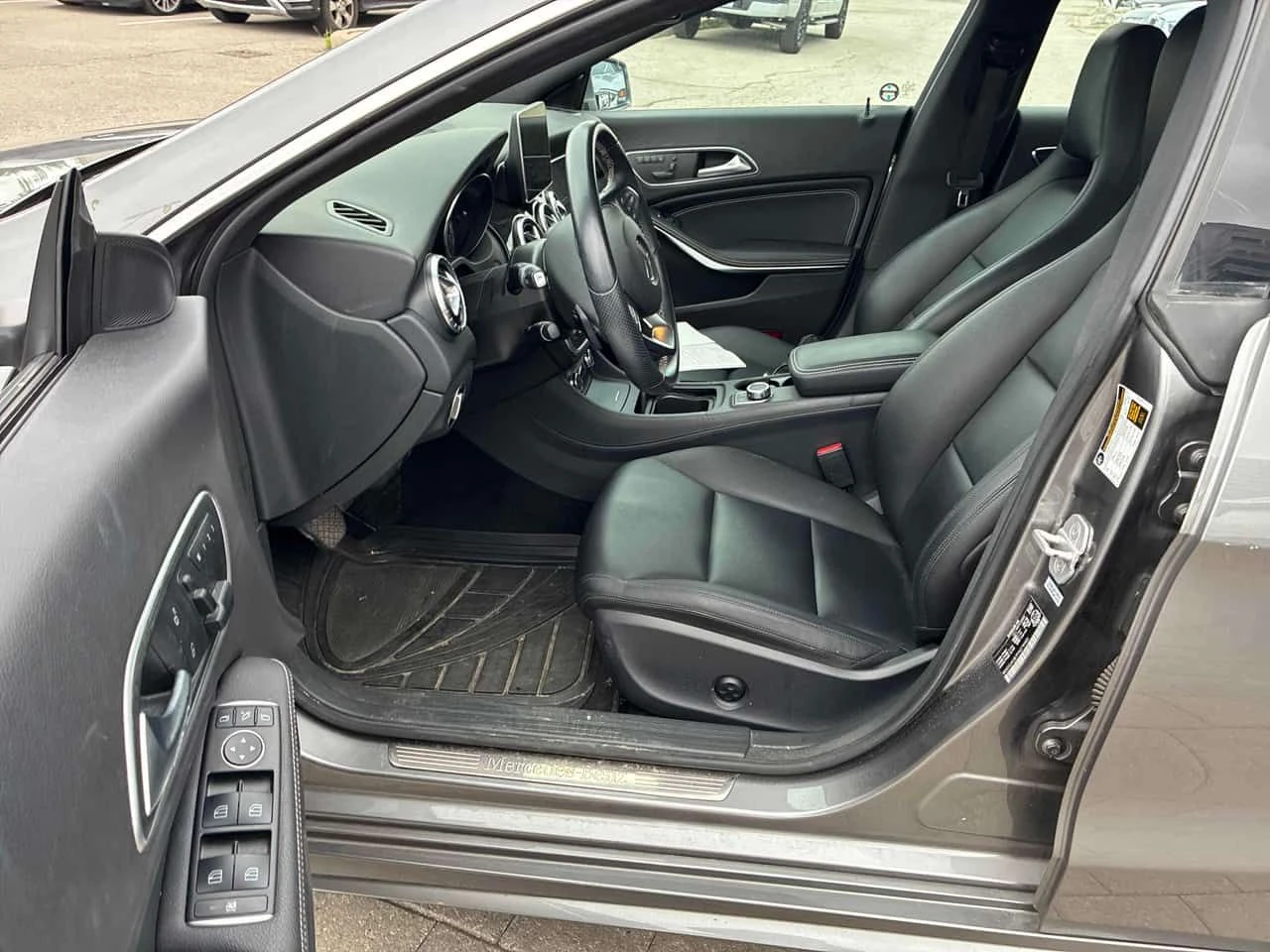 Mercedes-Benz CLA 250 АМГ ПАКЕТ/CARFAX/ПОДГРЕВ/ПАМЕТ/ПАНОРАМА/КЛИП, снимка 5 - Автомобили и джипове - 55205899