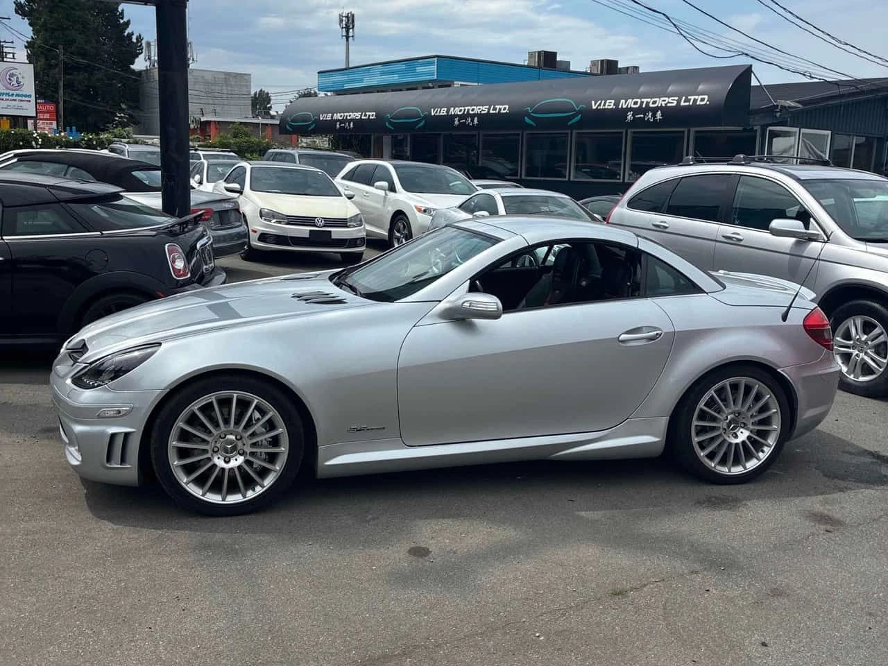 Mercedes-Benz SLK * 5.5L AMG * АВТОКРЕДИТ БЕЗ ПЪРВОНАЧАЛНА ВНОСКА* , снимка 2 - Автомобили и джипове - 55355080
