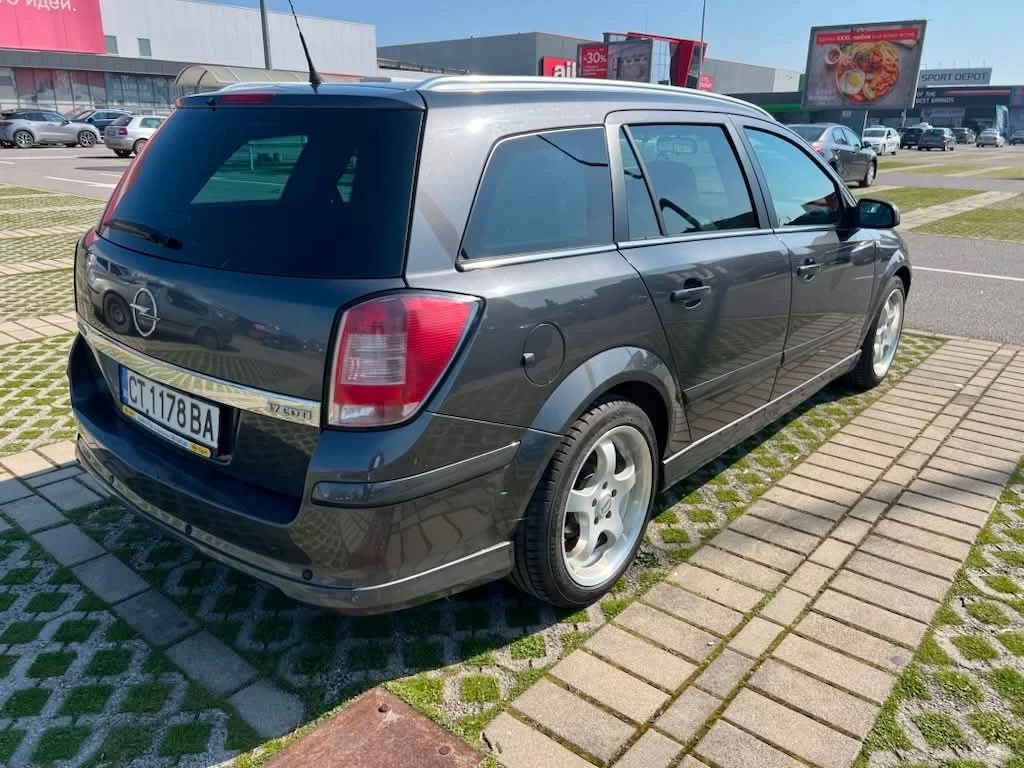 Opel Astra 1.6 CDTI COSMO, снимка 5 - Автомобили и джипове - 55729178