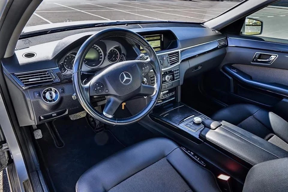 Mercedes-Benz E 500 4matic, снимка 7 - Автомобили и джипове - 55780229