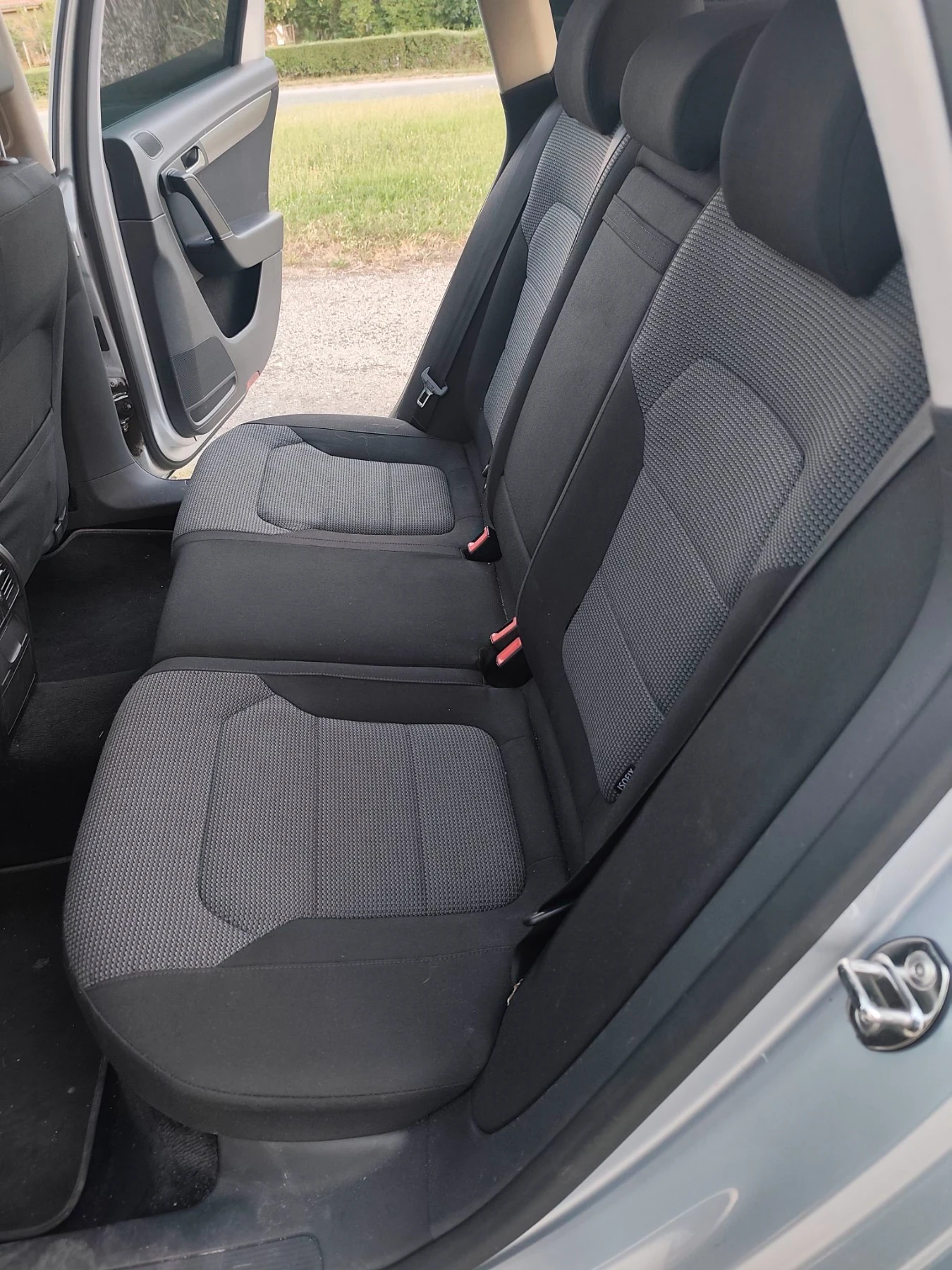 VW Passat 2.0TDI, снимка 10 - Автомобили и джипове - 55876929