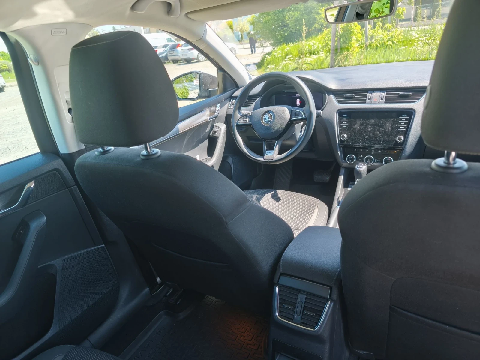 Skoda Octavia Scout 4x4, снимка 13 - Автомобили и джипове - 55925700