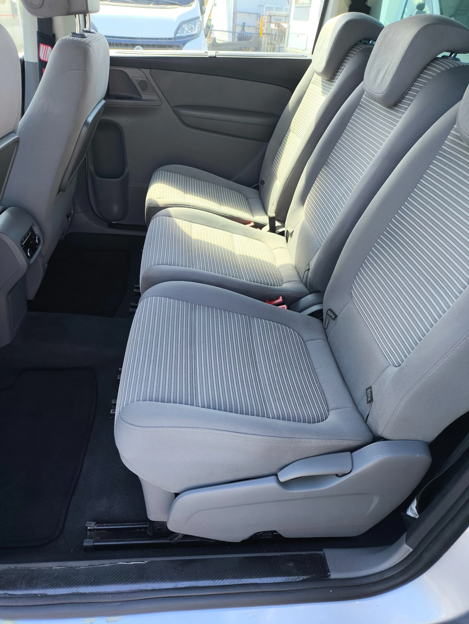 Seat Alhambra 2.0 TDI, снимка 8 - Автомобили и джипове - 56070452