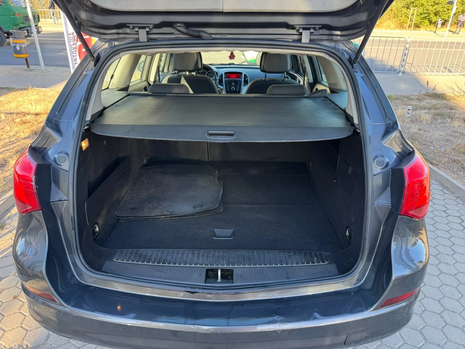 Opel Astra 1.7CDTi, снимка 16 - Автомобили и джипове - 56368952