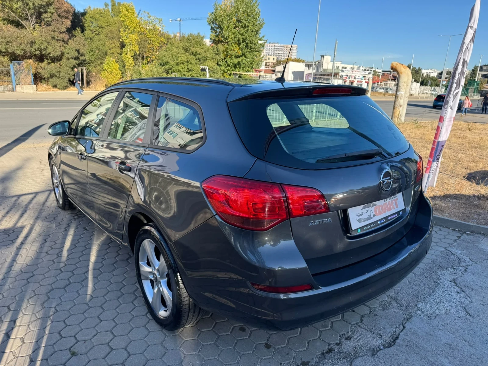 Opel Astra 1.7CDTi, снимка 4 - Автомобили и джипове - 56368952