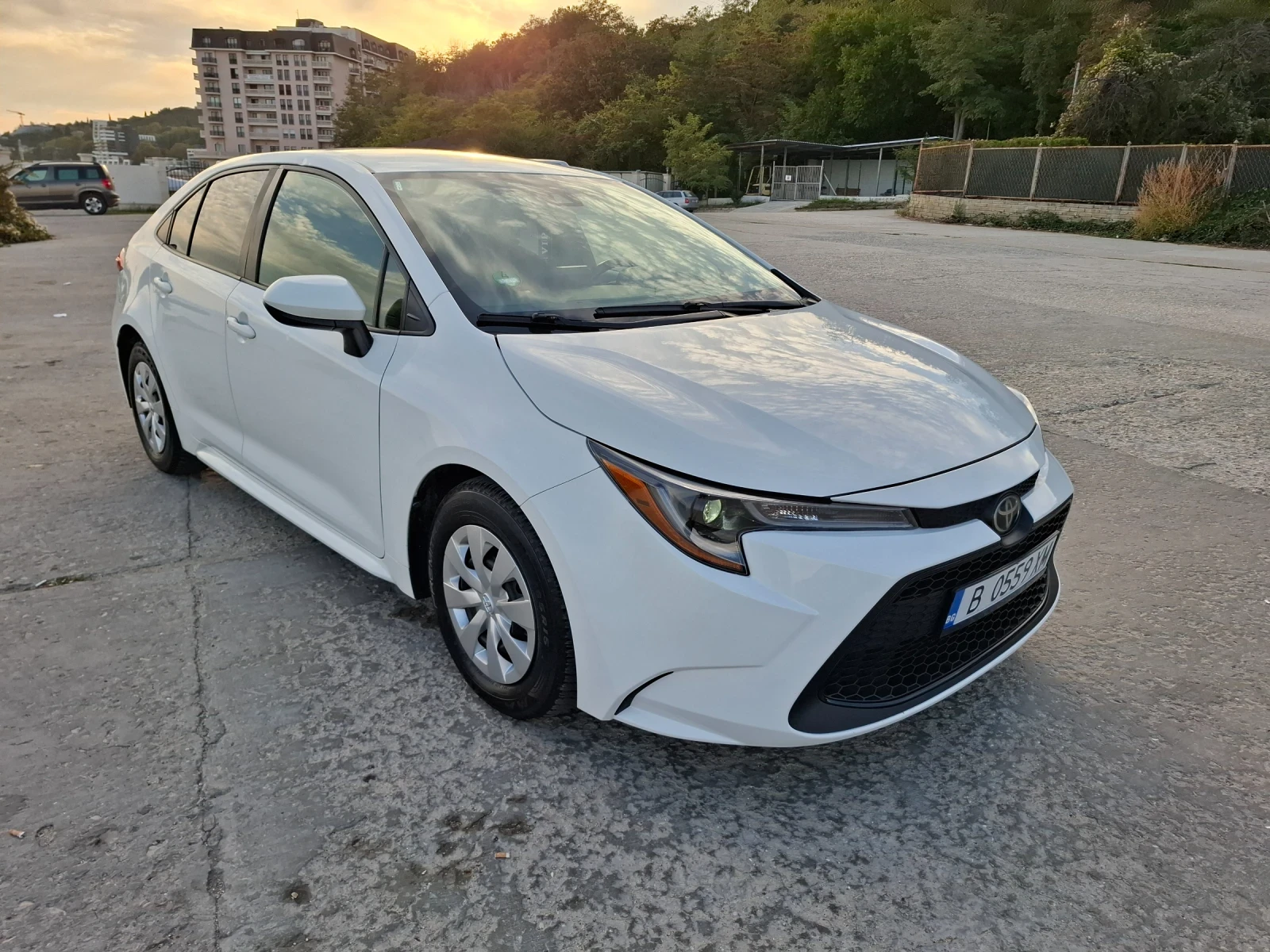 Toyota Corolla 1.8 US CVT, снимка 5 - Автомобили и джипове - 56378136