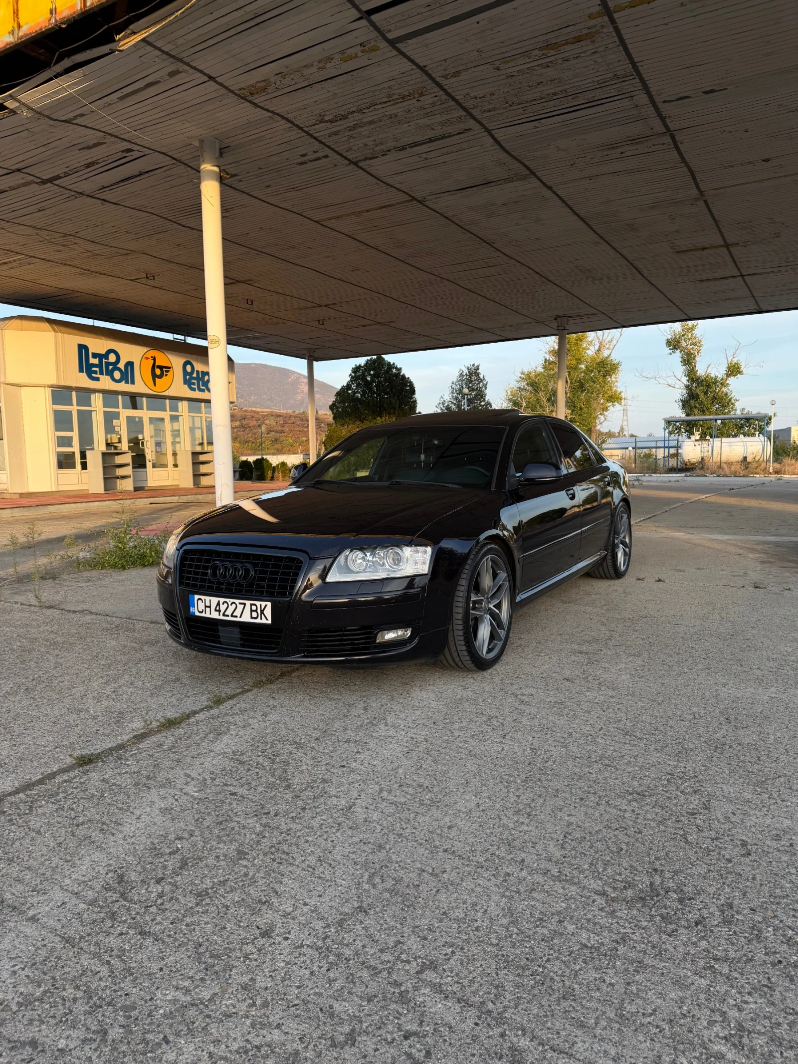 Audi A8 3.0TDI Exclusive Black Optics, снимка 8 - Автомобили и джипове - 56431786