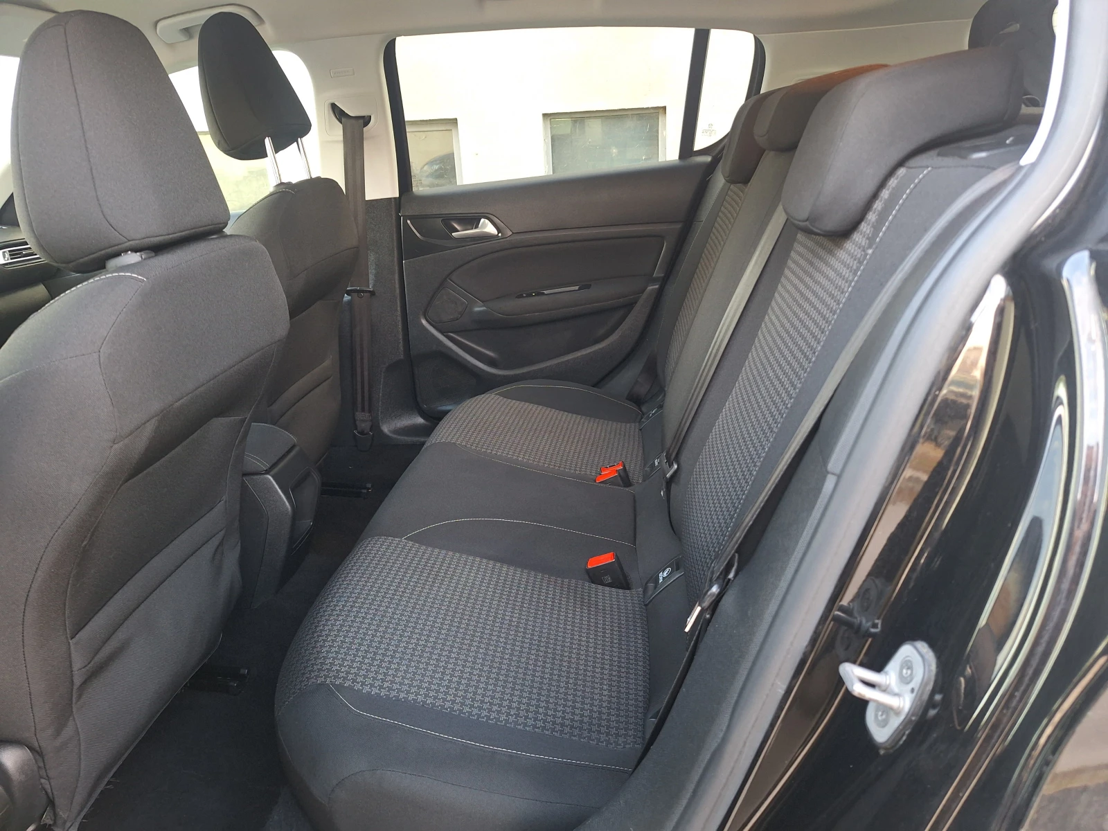 Peugeot 308 1.6hdi navi, снимка 15 - Автомобили и джипове - 56684149
