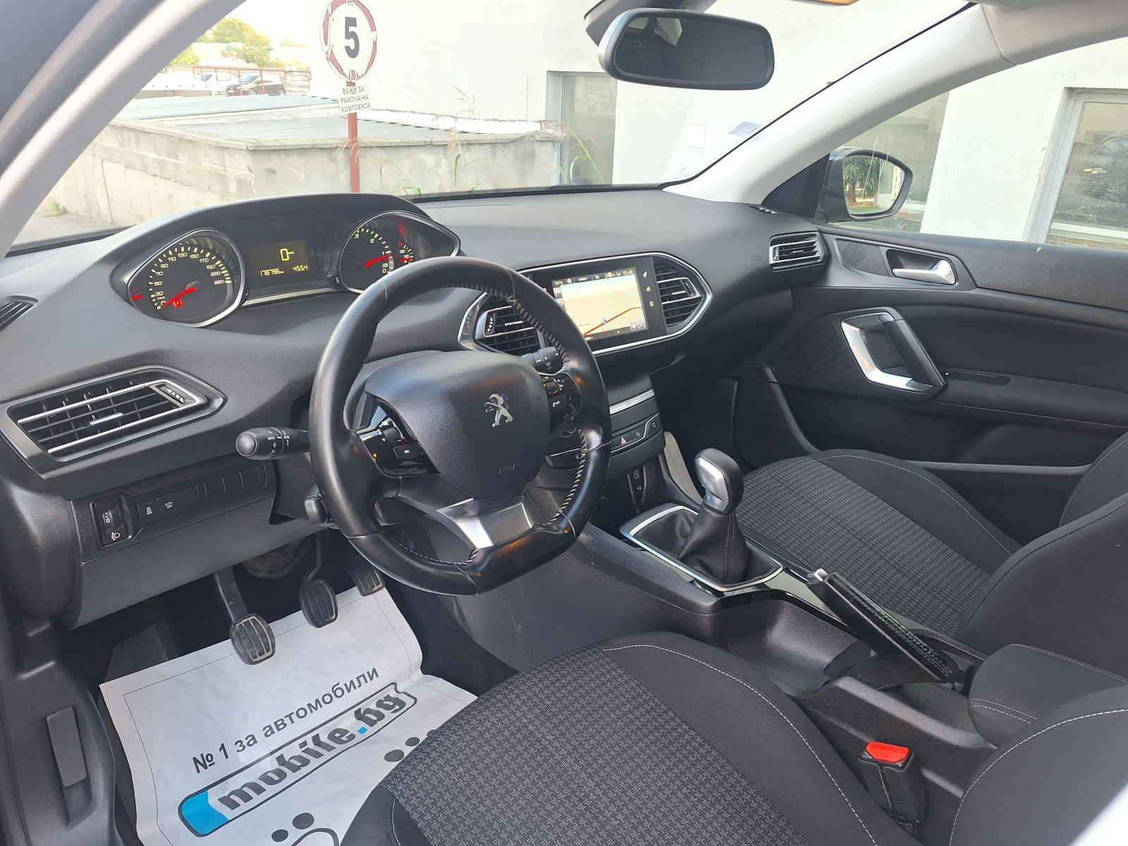 Peugeot 308 1.6hdi navi, снимка 10 - Автомобили и джипове - 56684149