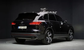 VW Touareg PREMIUM* DISTRONIC* PANO, снимка 2