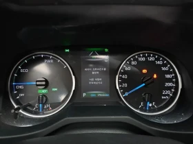 Toyota Rav4 5Th Generation 2.5 2Wd Hybrid, снимка 8