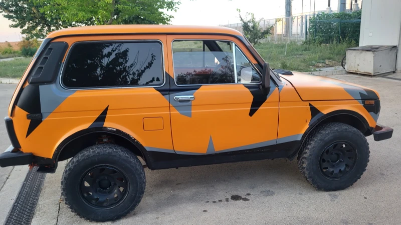 Lada Niva, снимка 3 - Автомобили и джипове - 47300325