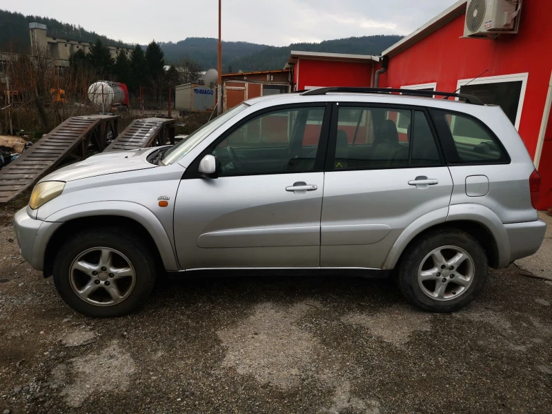 Toyota Rav4 2.0 D4D, ЗАБЕЛЕЖКИ , снимка 2 - Автомобили и джипове - 48275317