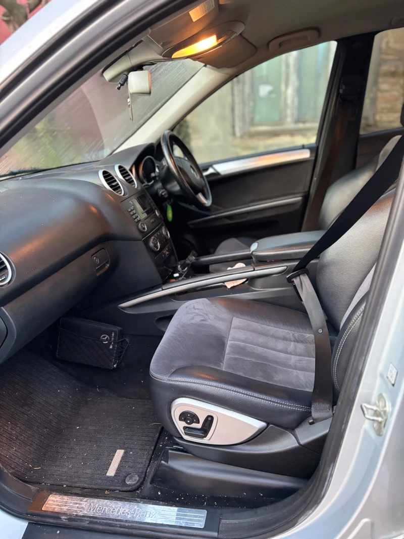 Mercedes-Benz ML 280 3.0CDI, снимка 6 - Автомобили и джипове - 52658382