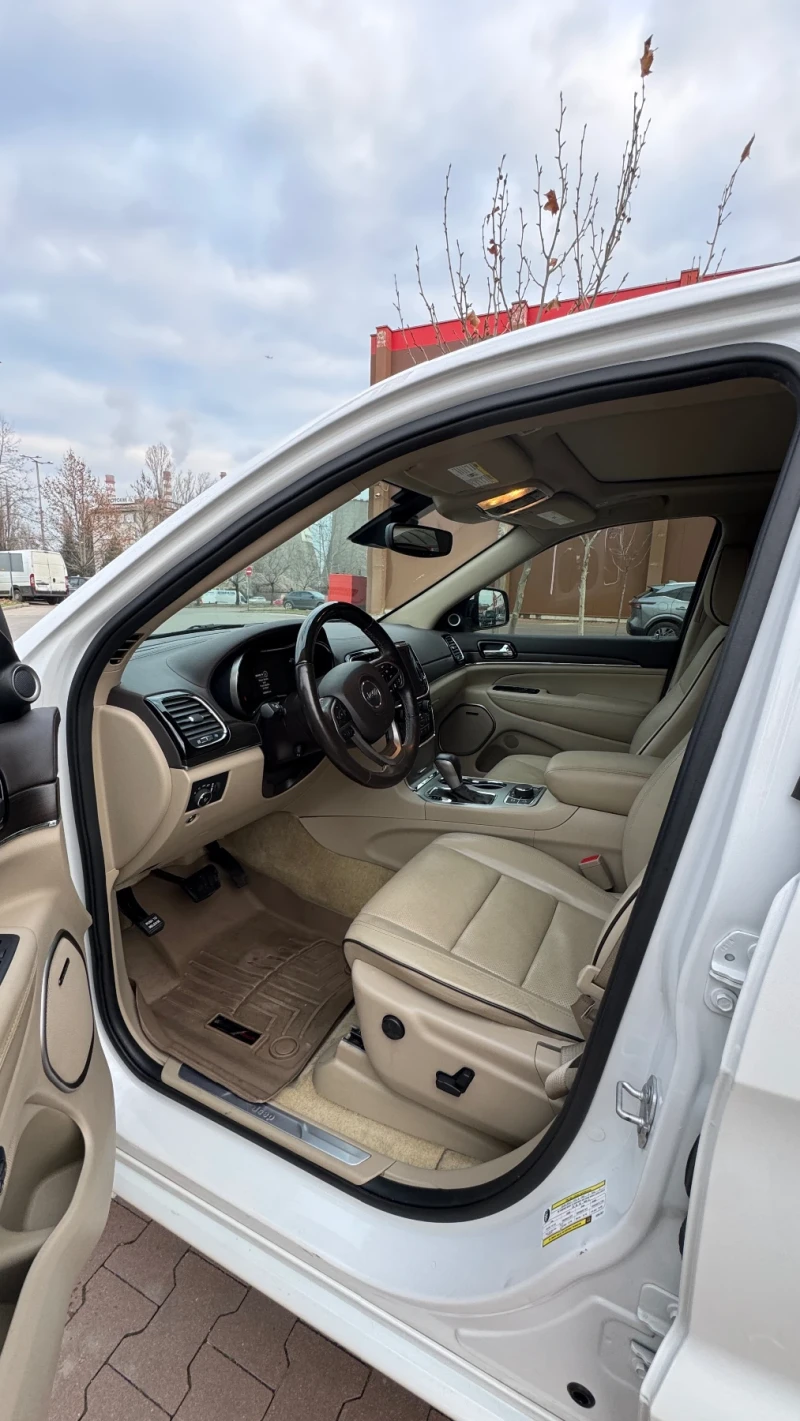 Jeep Grand cherokee Overland 5.7, снимка 13 - Автомобили и джипове - 52881253