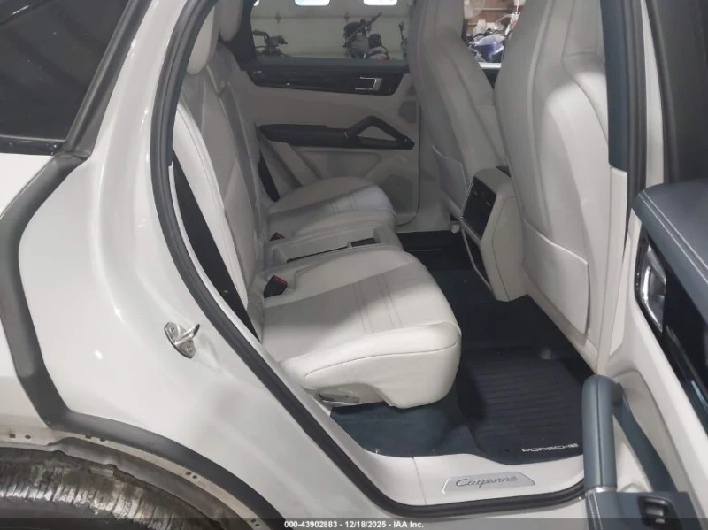 Porsche Cayenne Coupe AWD, снимка 8 - Автомобили и джипове - 53309199