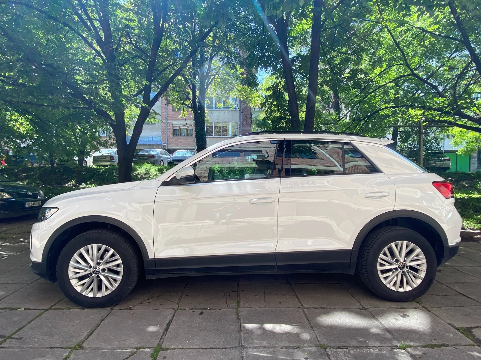 VW T-Roc 1.5 TSI Гаранционен - изображение 2