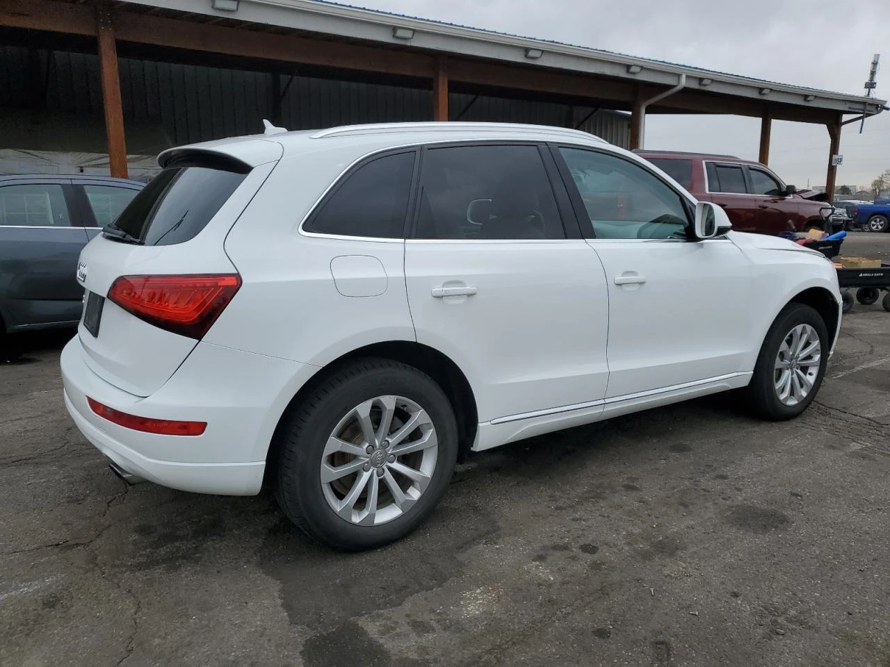 Audi Q5 Premium * Възможност за Лизинг*  - изображение 3