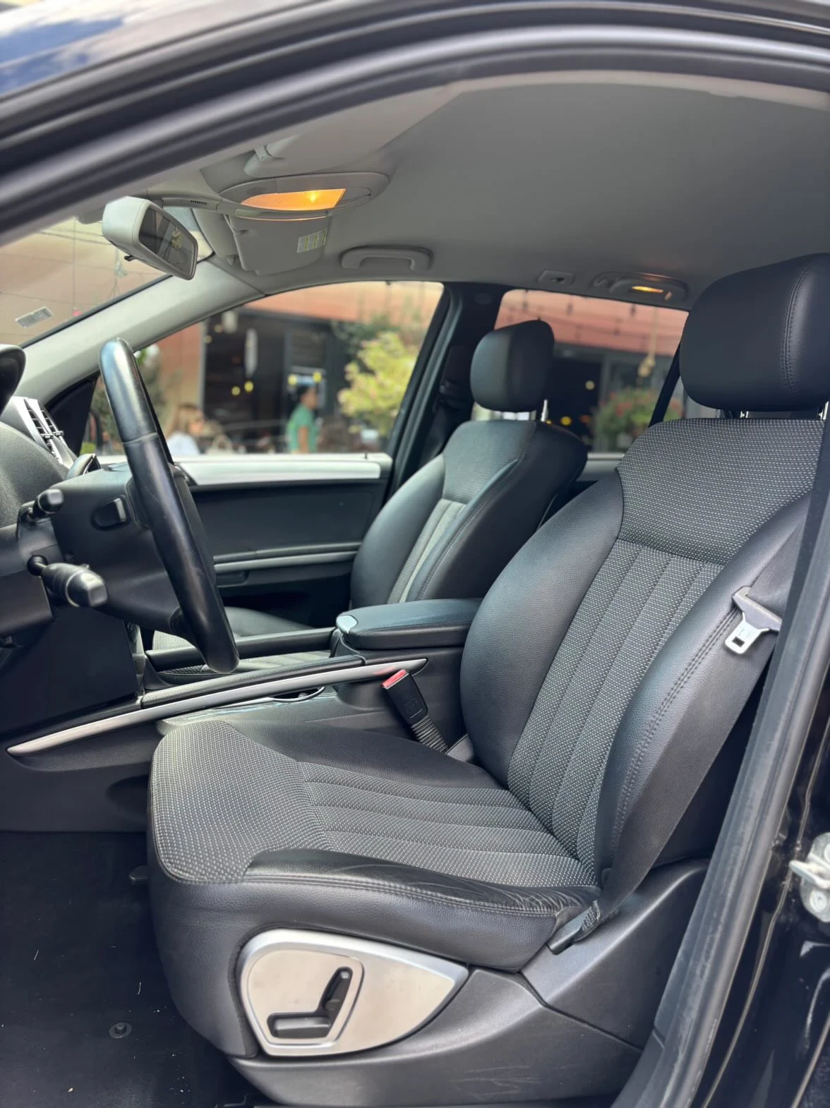 Mercedes-Benz ML 280 3.0CDI / НА ПРУЖИНИ / ПОДГРЕВ / ТОП СЪСТОЯНИЕ - изображение 10