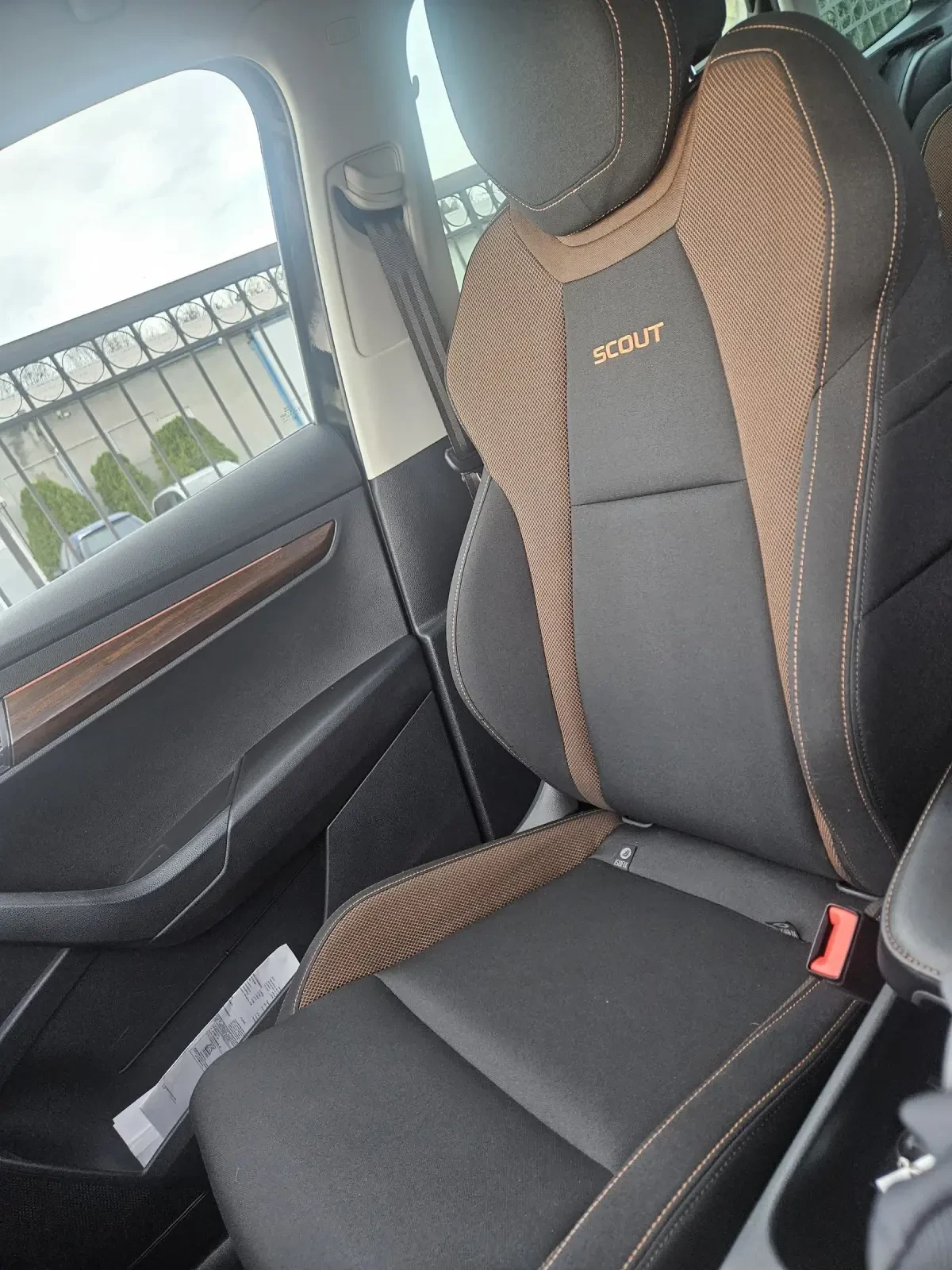 Skoda Karoq 2.0TDI /DSG /4X4 /SCOUT/ DIGITAL - изображение 10