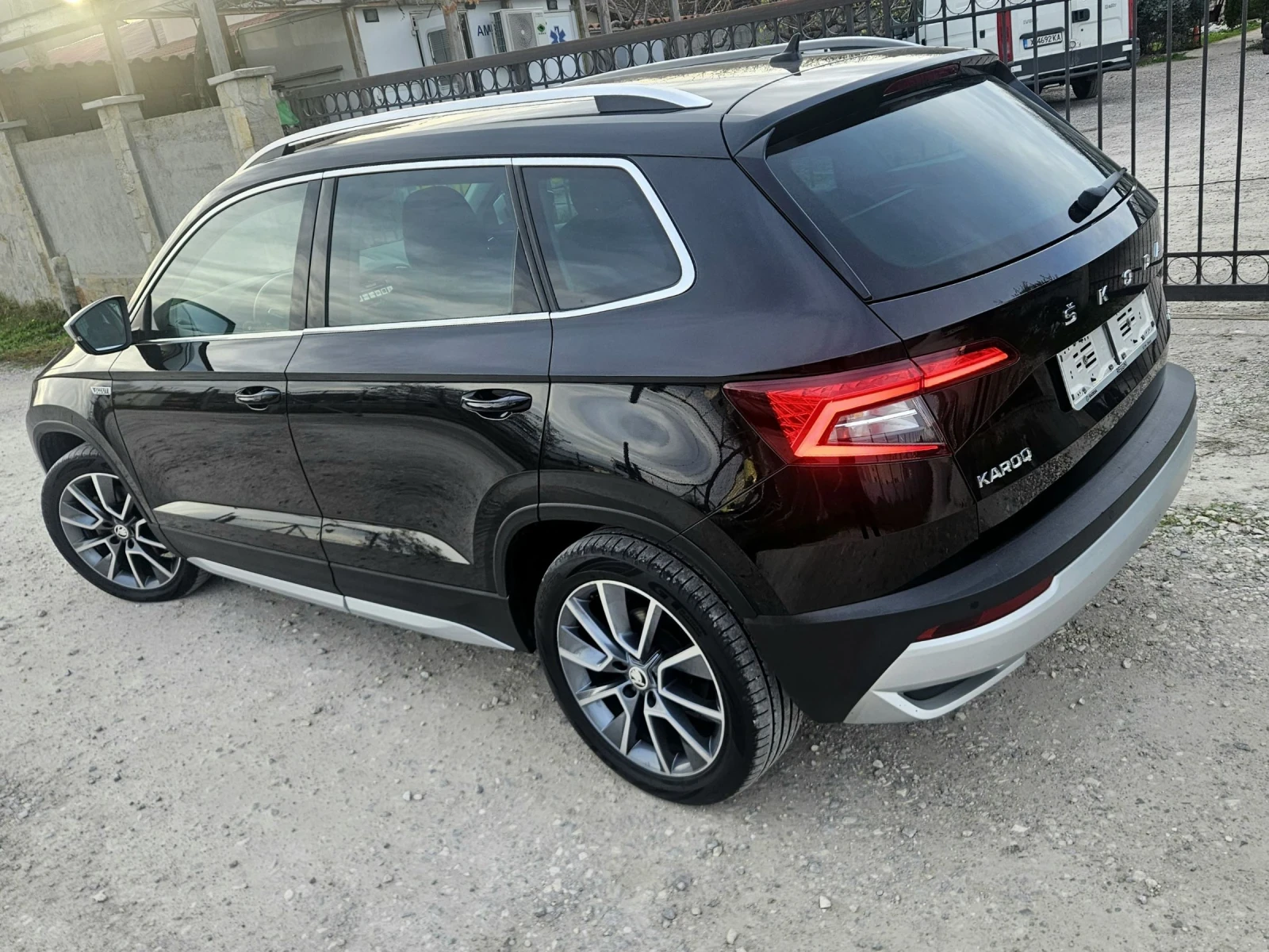 Skoda Karoq 2.0TDI /DSG /4X4 /SCOUT/ DIGITAL - изображение 2