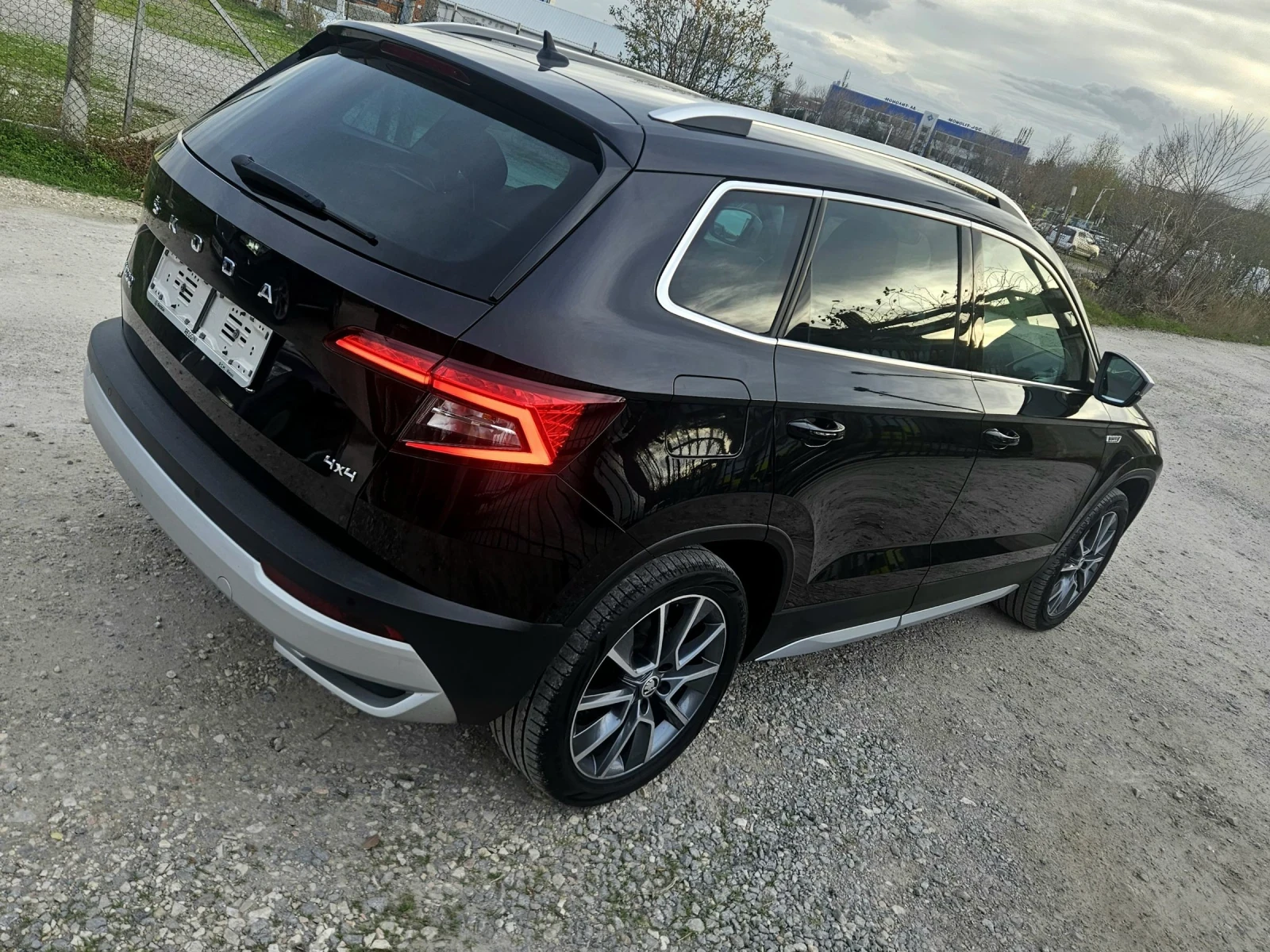 Skoda Karoq 2.0TDI /DSG /4X4 /SCOUT/ DIGITAL - изображение 4