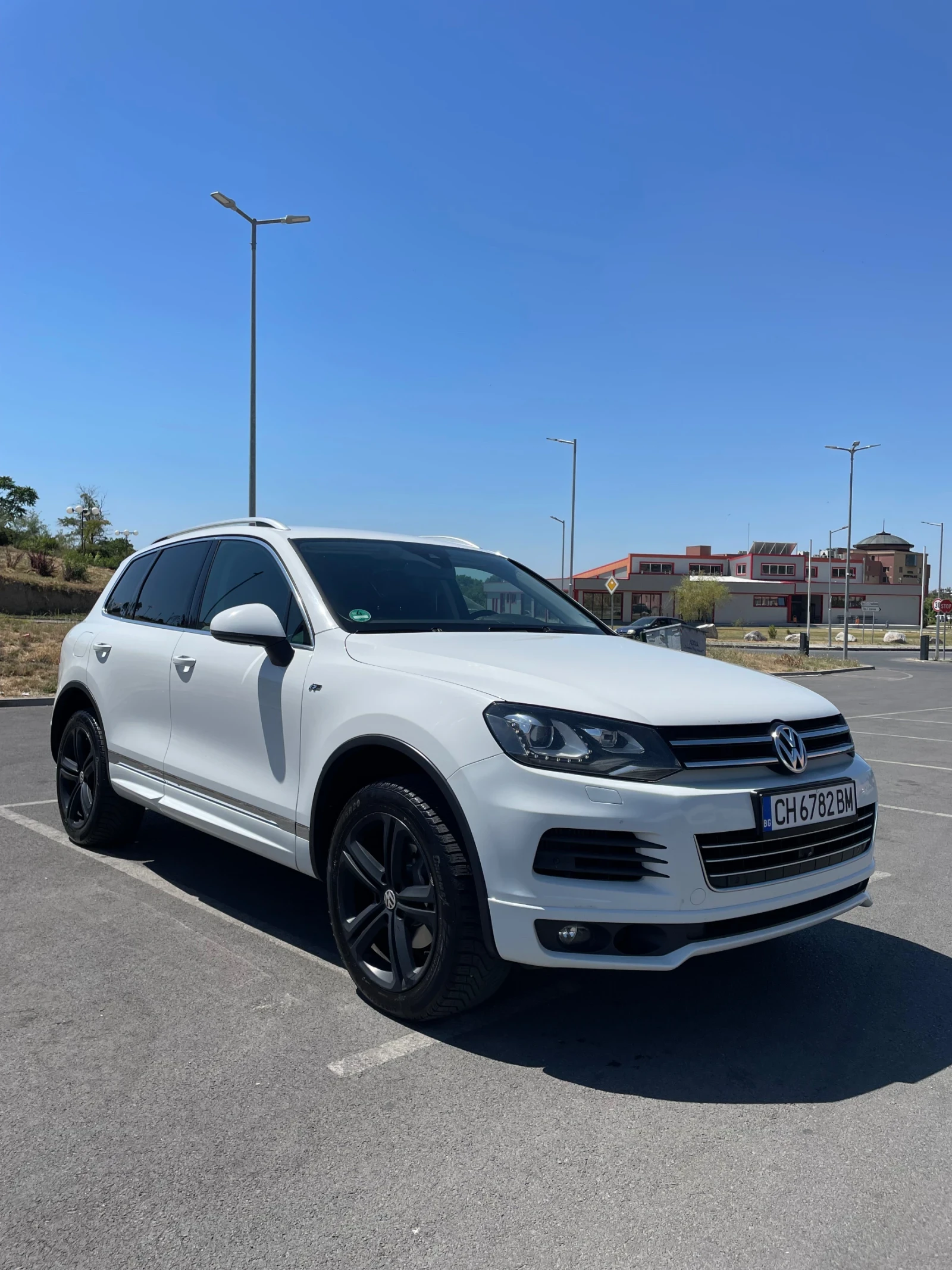 VW Touareg R-Line | Mobile.bg   1