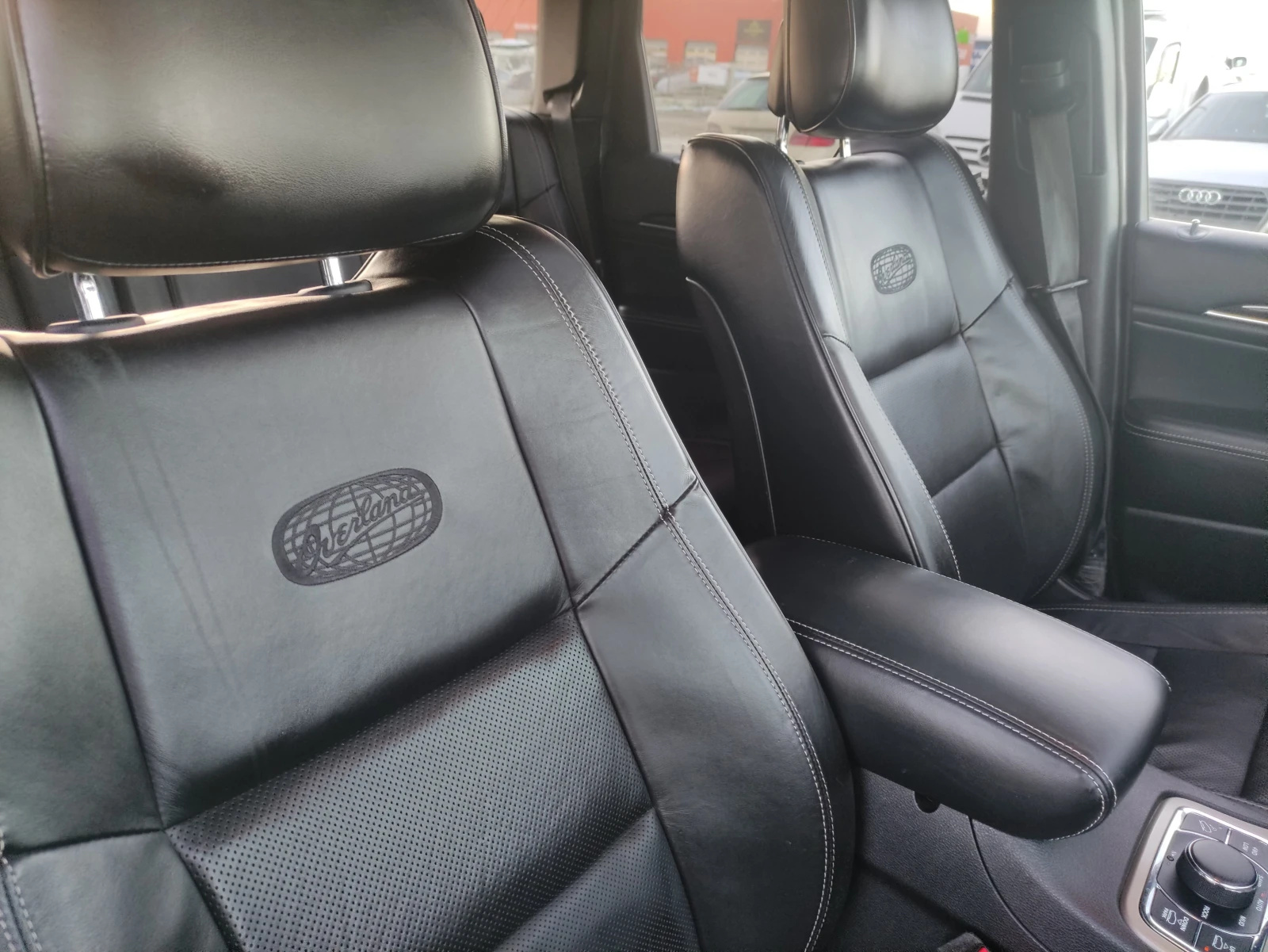 Jeep Grand cherokee 3.0crdi Overland Swiss - изображение 8