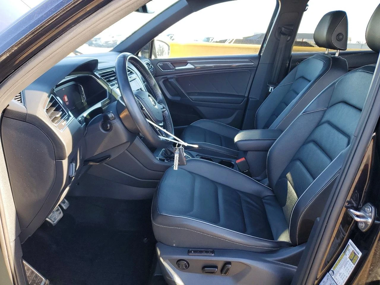 VW Tiguan SEL PREMIUM R-LINE, снимка 7 - Автомобили и джипове - 53929111