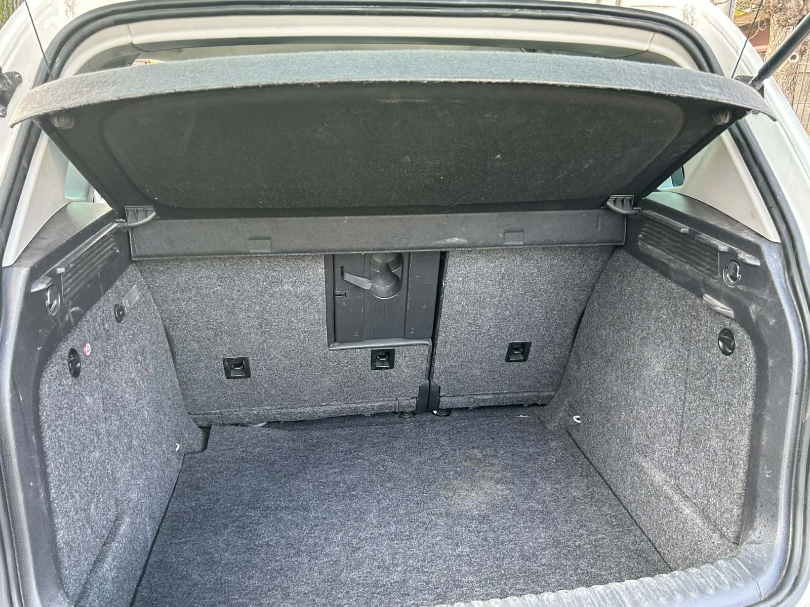 VW Tiguan 2.0 FACELIFT 4MOTION, снимка 14 - Автомобили и джипове - 54012729