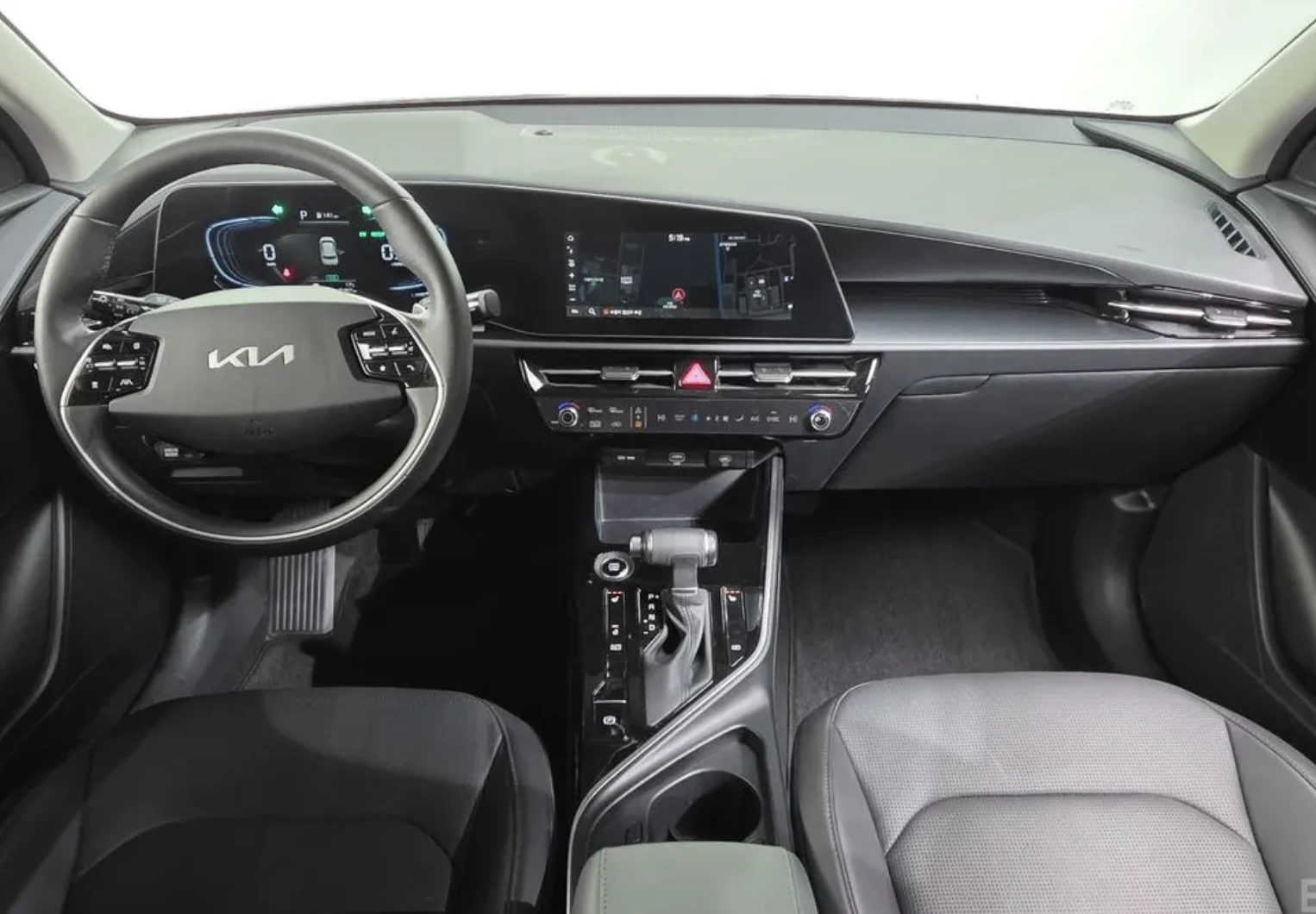 Kia Niro TRENDY* ПОДГРЕВ* ОБДУХВАНЕ* НАВИ* КАМЕРА* HUD* , снимка 7 - Автомобили и джипове - 54116192