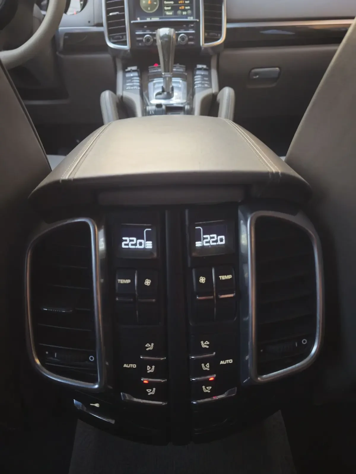 Porsche Cayenne Distronic, подгрев, обдухване, Bose, снимка 12 - Автомобили и джипове - 54359219