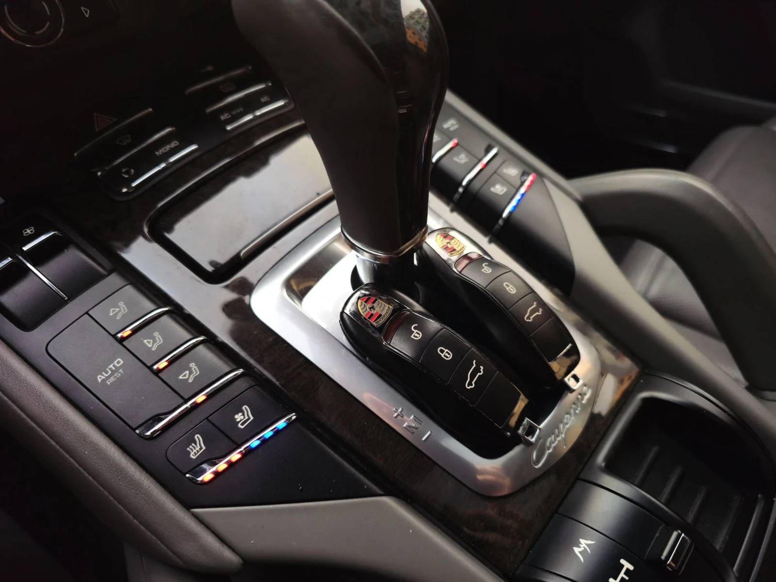 Porsche Cayenne Distronic, подгрев, обдухване, Bose, снимка 11 - Автомобили и джипове - 54359219